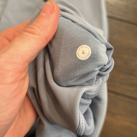 Lululemon Wunder-Train Leggings, 25” - Picture 4 of 4